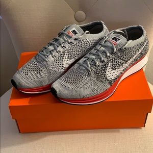 Nike Flyknit Racer, wolf grey- men’s 7/women’s 8.5